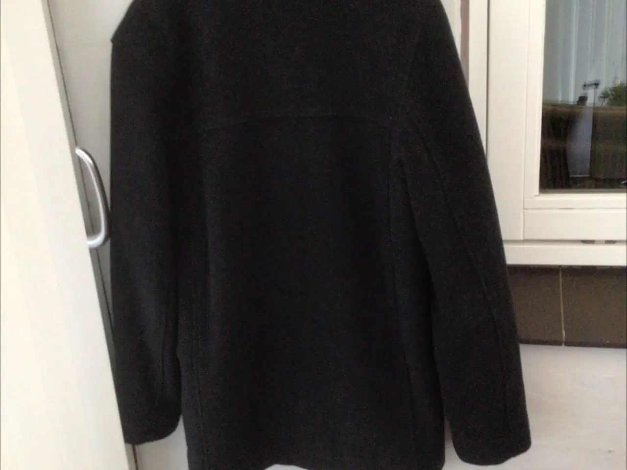Billede 1 - Frakke i sort. Str. m