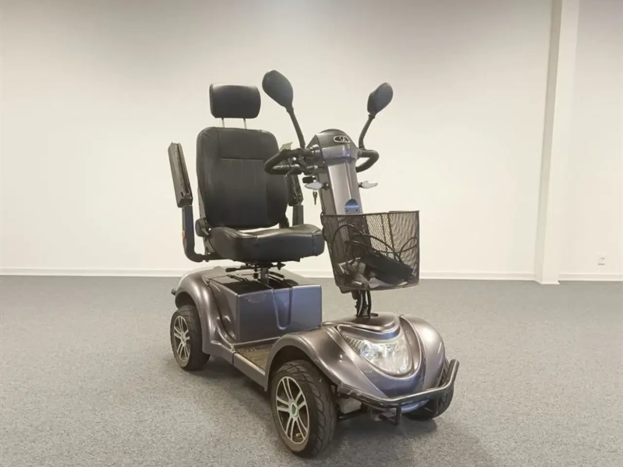 Billede 1 - LM-600 grå - 1 års garanti