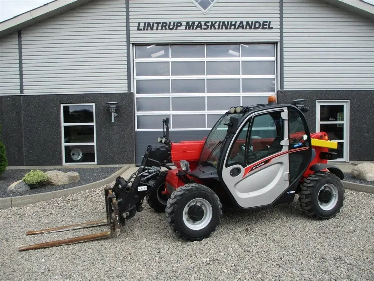 Billede 1 - Manitou MT 625H COMFORT Dansk maskine, med hydrauliske pallegafler.