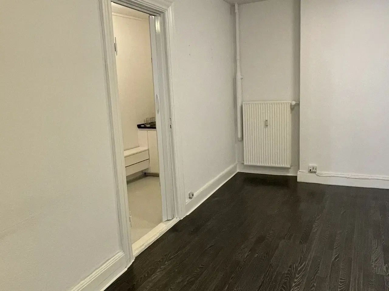 Billede 7 - Flot og synligt erhvervslejemål