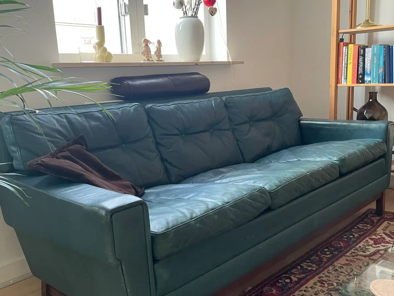 Billede 4 - Retro lædersofa og stol i petroleumsblå