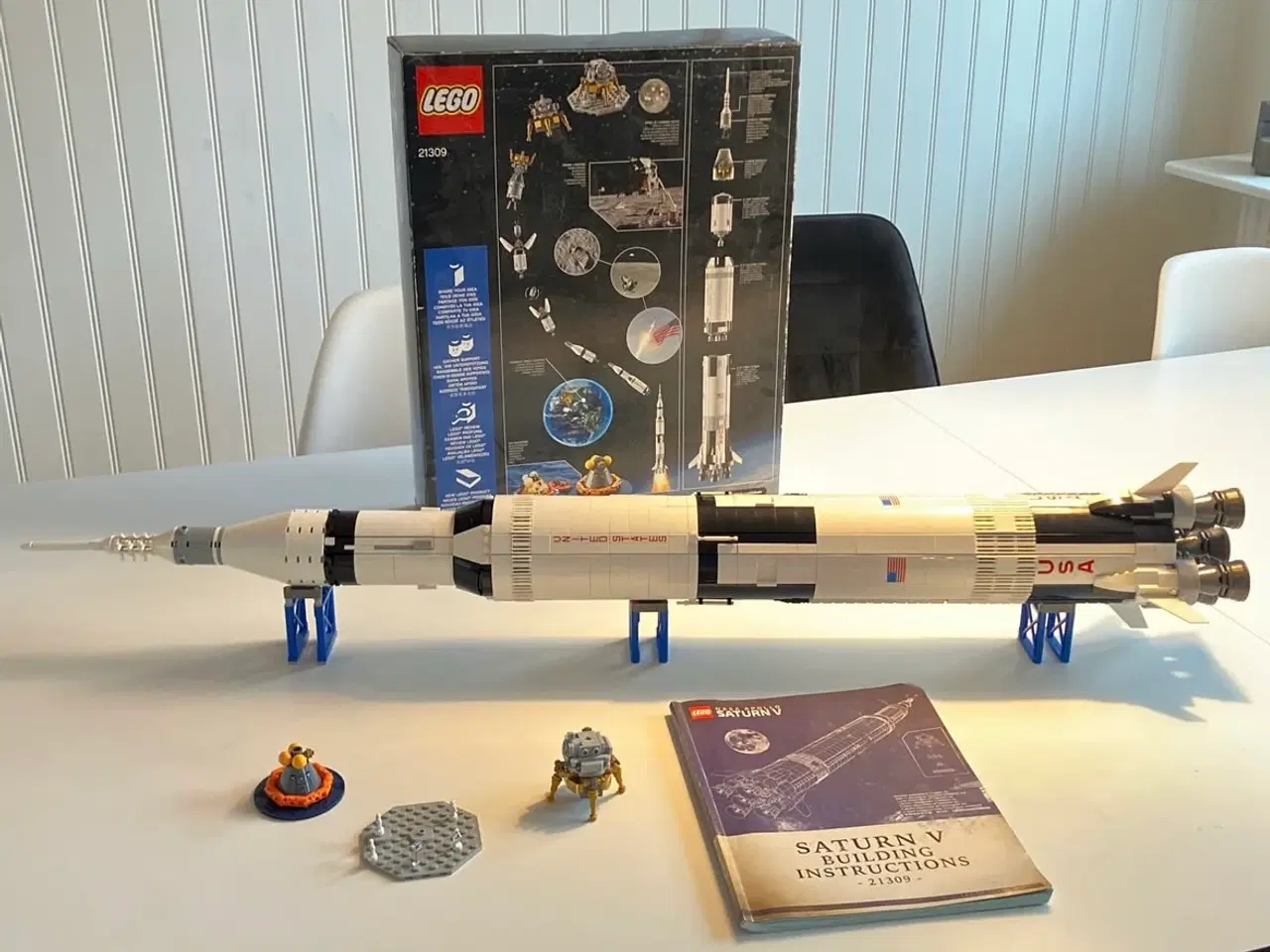 Billede 1 - Lego Saturn V rumraket 21309