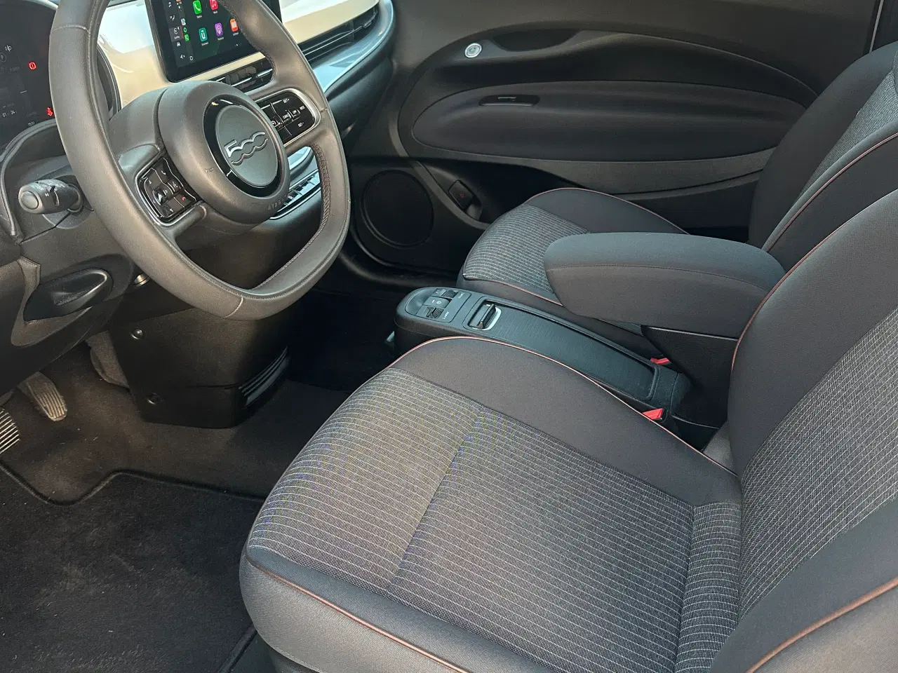 Billede 6 - Fiat 500E Icon med STOR udstyrs pakke og garanti