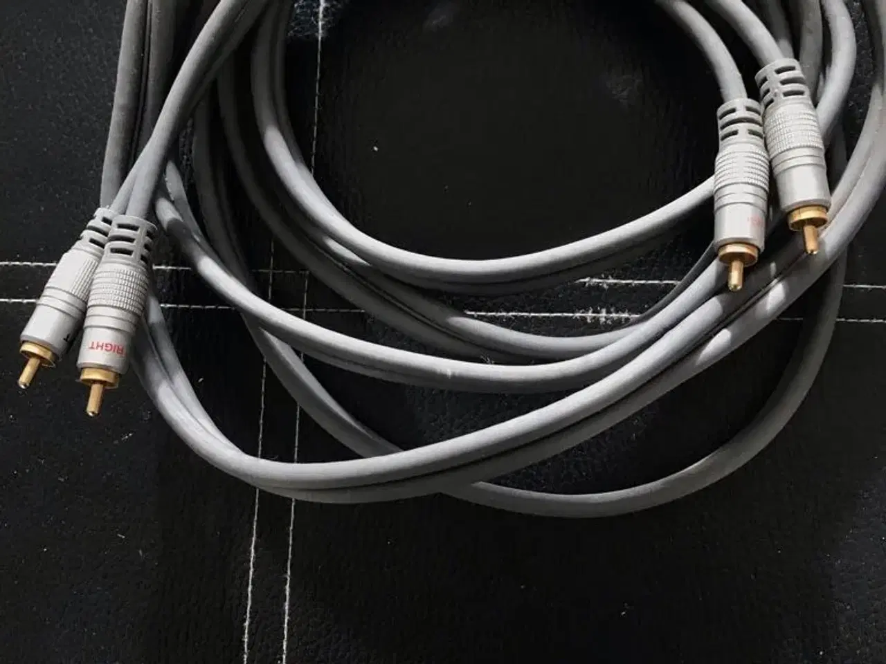 Billede 1 - Kabel medPhono stik sælges