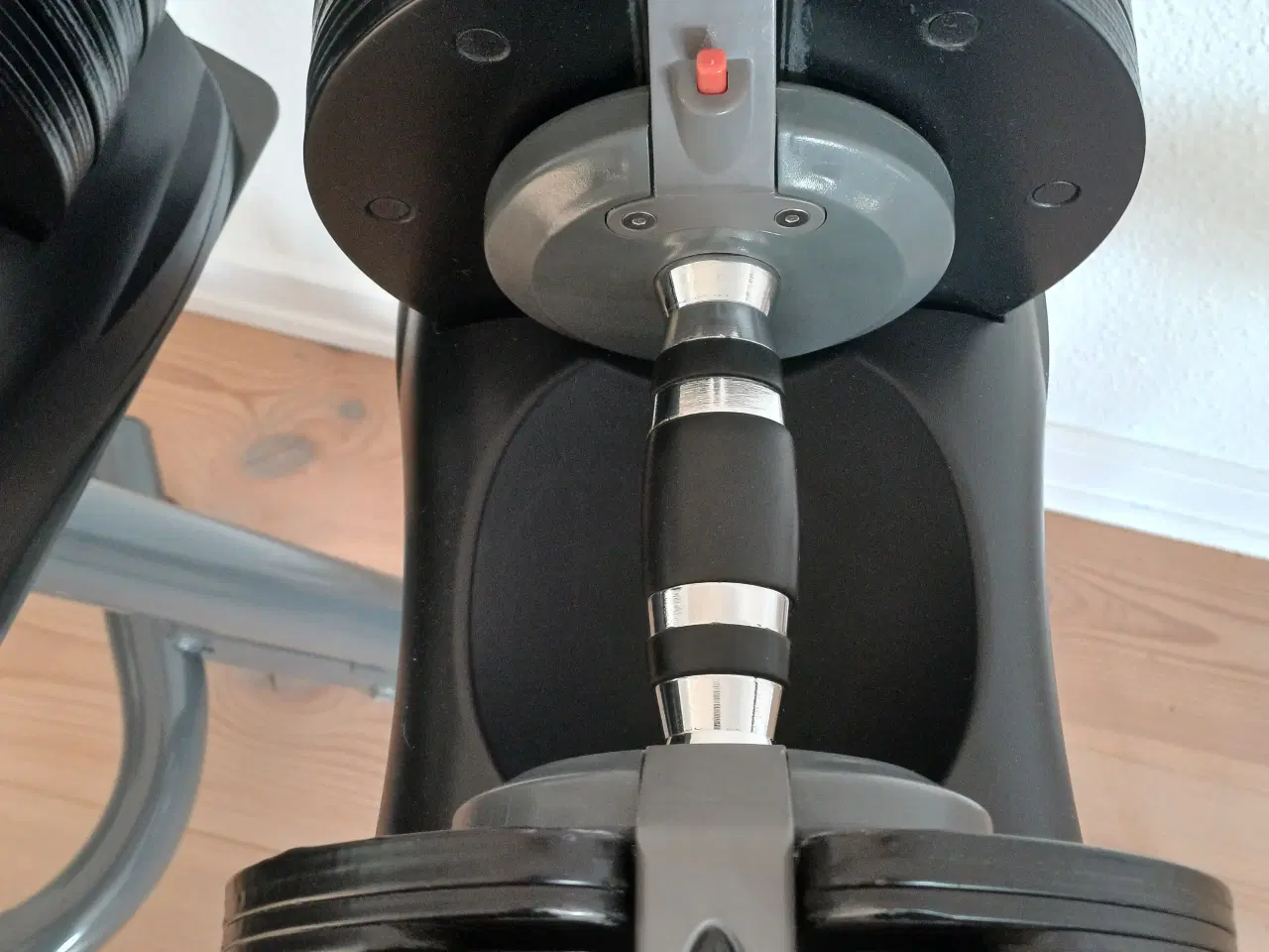 Billede 2 - Omni justerbar håndvægte 32.5 kg med stativ