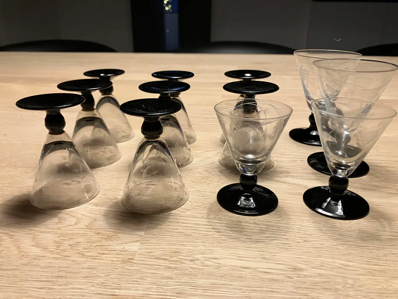 Billede 1 - Snapseglas på sort fod