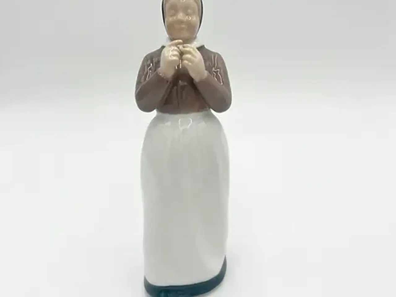 Billede 1 - Porcelænsfigur, Konen med Æggene, Bing & Grøndahl