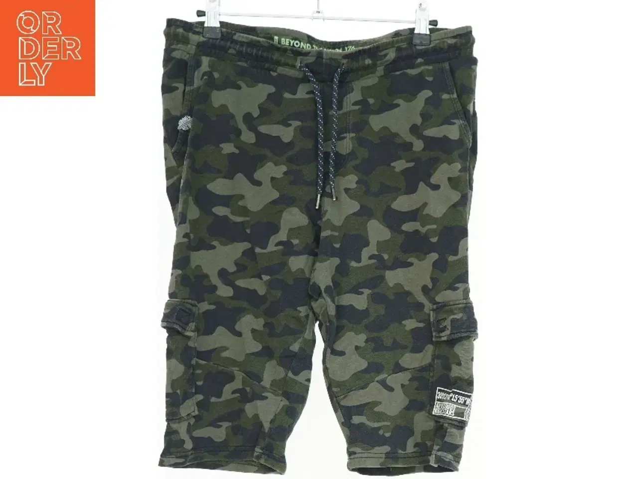 Billede 1 - Cargo shorts med camouflage mønster (str. 176)