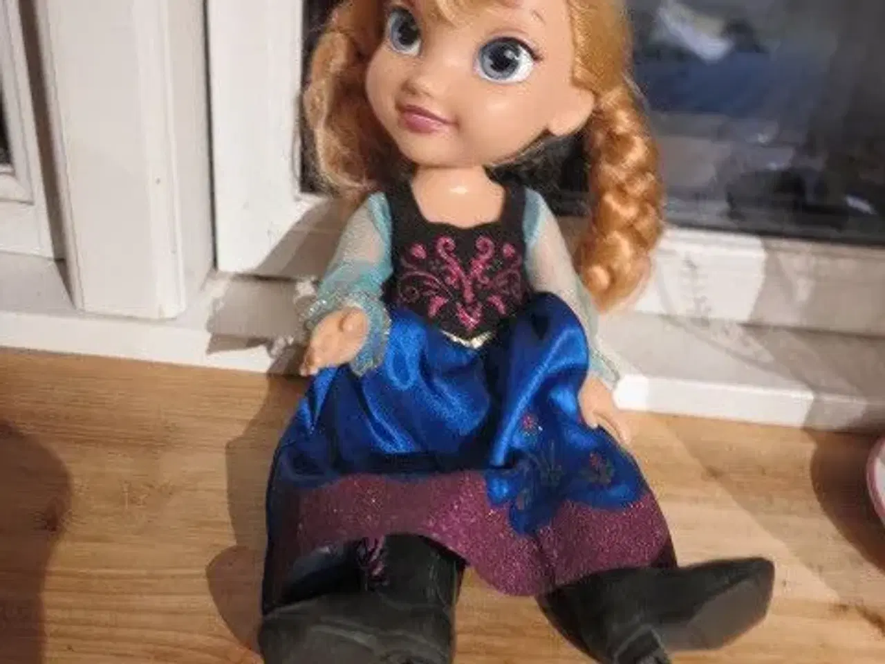 Billede 1 - Disney dukke Anne 
