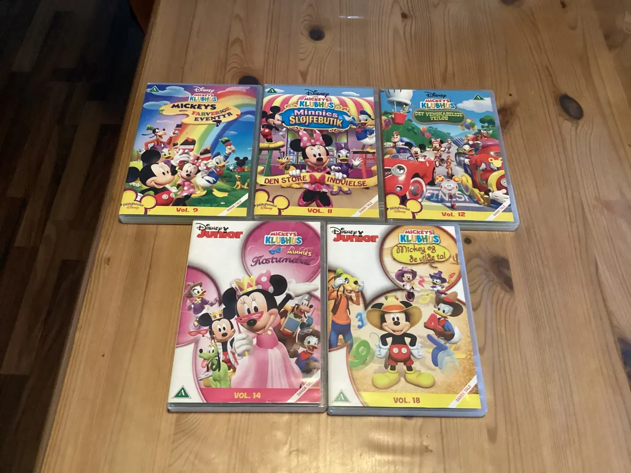 Billede 9 - Mickey,s Klubhus Bøger, Dvd.