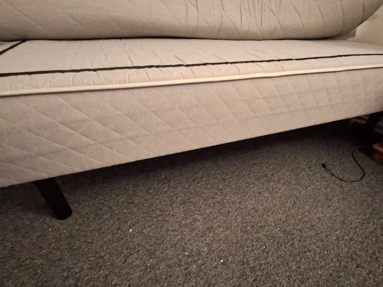 Billede 1 - Seng med topmadras 200x90 cm