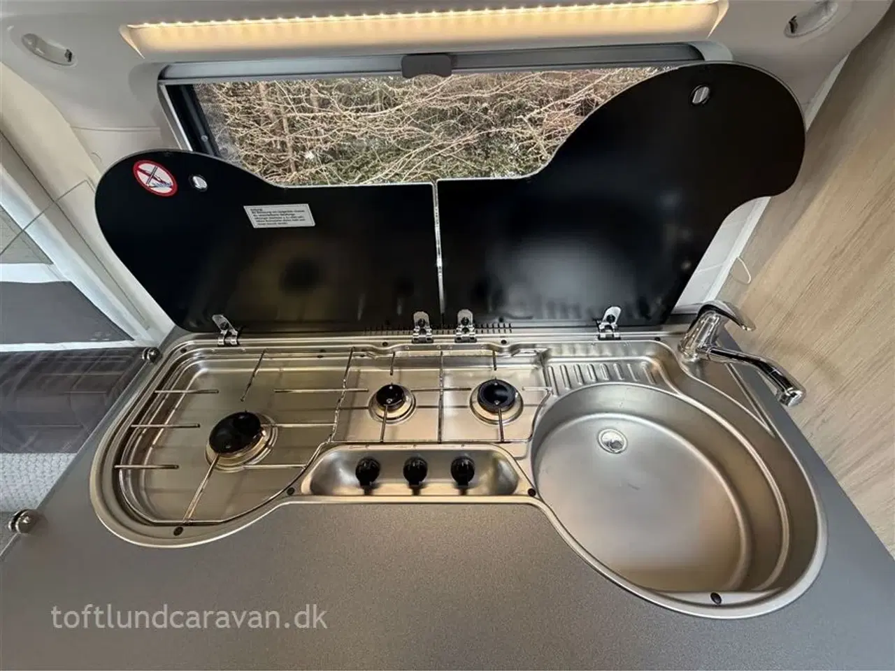 Billede 5 - 2016 - Hobby De Luxe Edition 460 UFe   Superflot og velholdt, POPULÆR VOGN MED DOBBELTSENG.