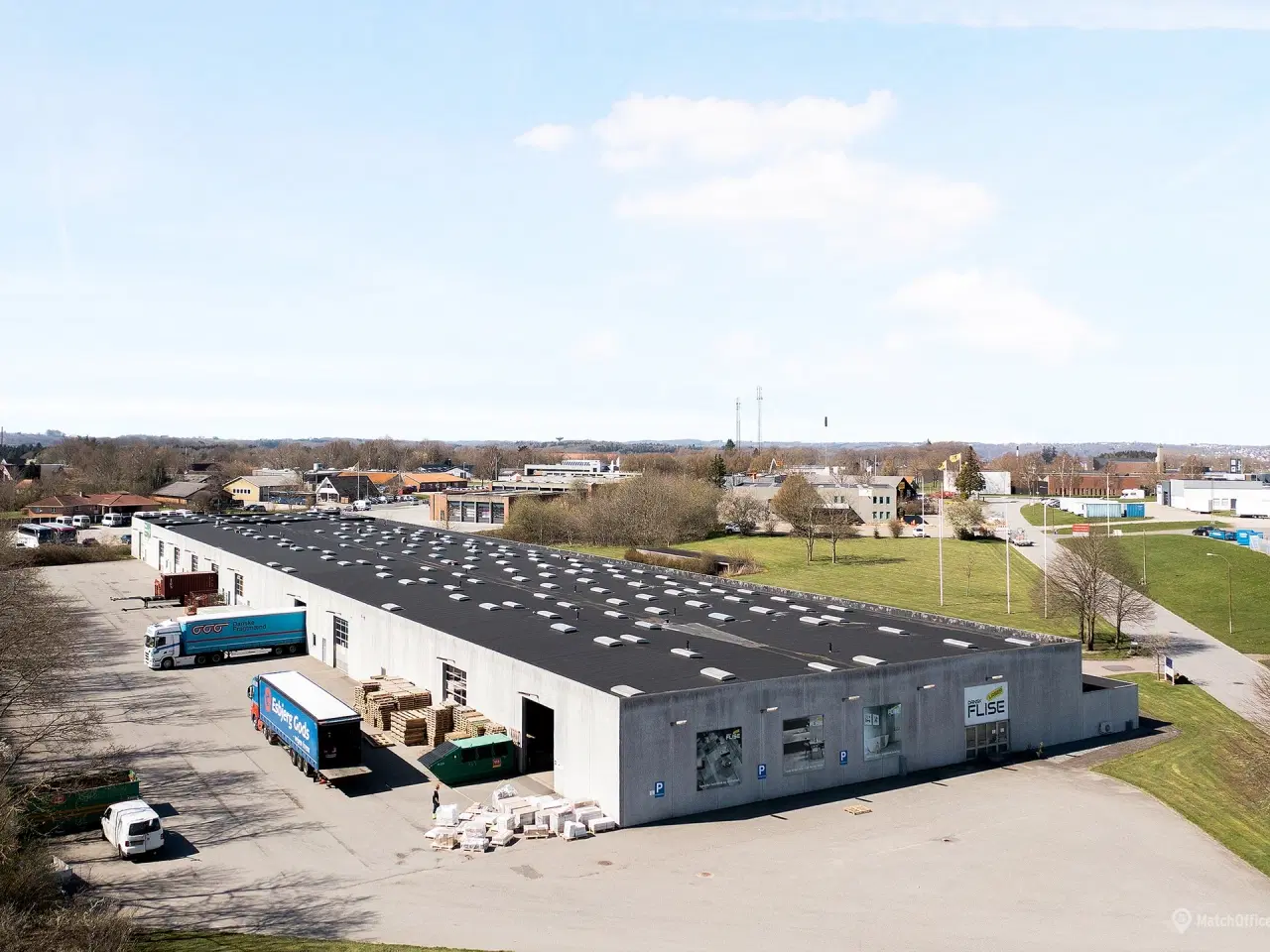 Billede 2 - Lager-/kontorlejemål nær motorvej E45