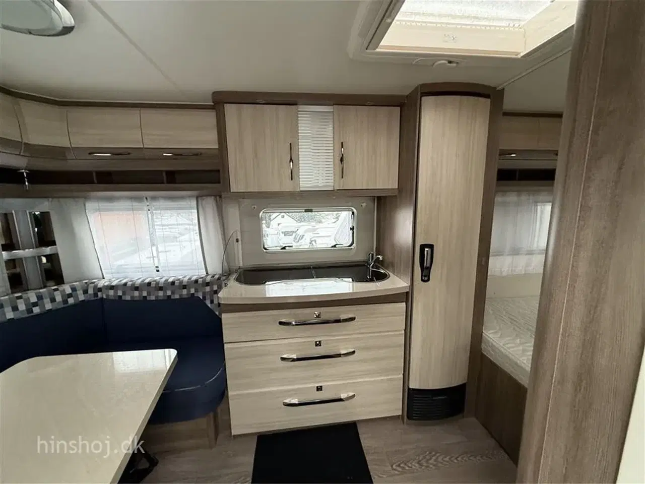 Billede 10 - 2017 - Hobby De Luxe 460 UFe   Dejlig vogn med rundsidegruppe og franskseng fra Hinshøj Caravan A/S