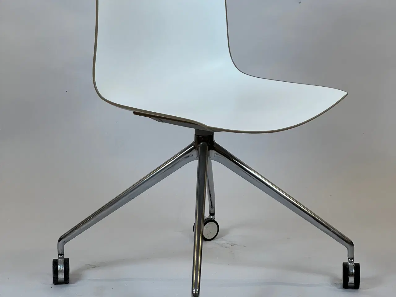 Billede 1 - Arper Catifa 46 Skalstol