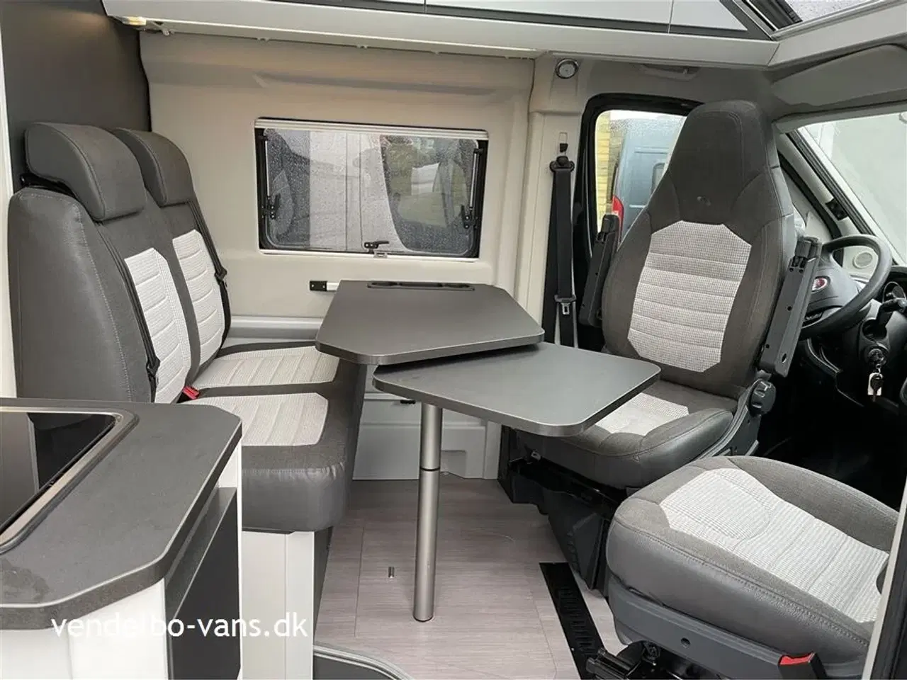 Billede 8 - 2019 - Adria Twin Supreme 640 SLB   En ejers vogn med enkeltsenge - automatgear 160 HK