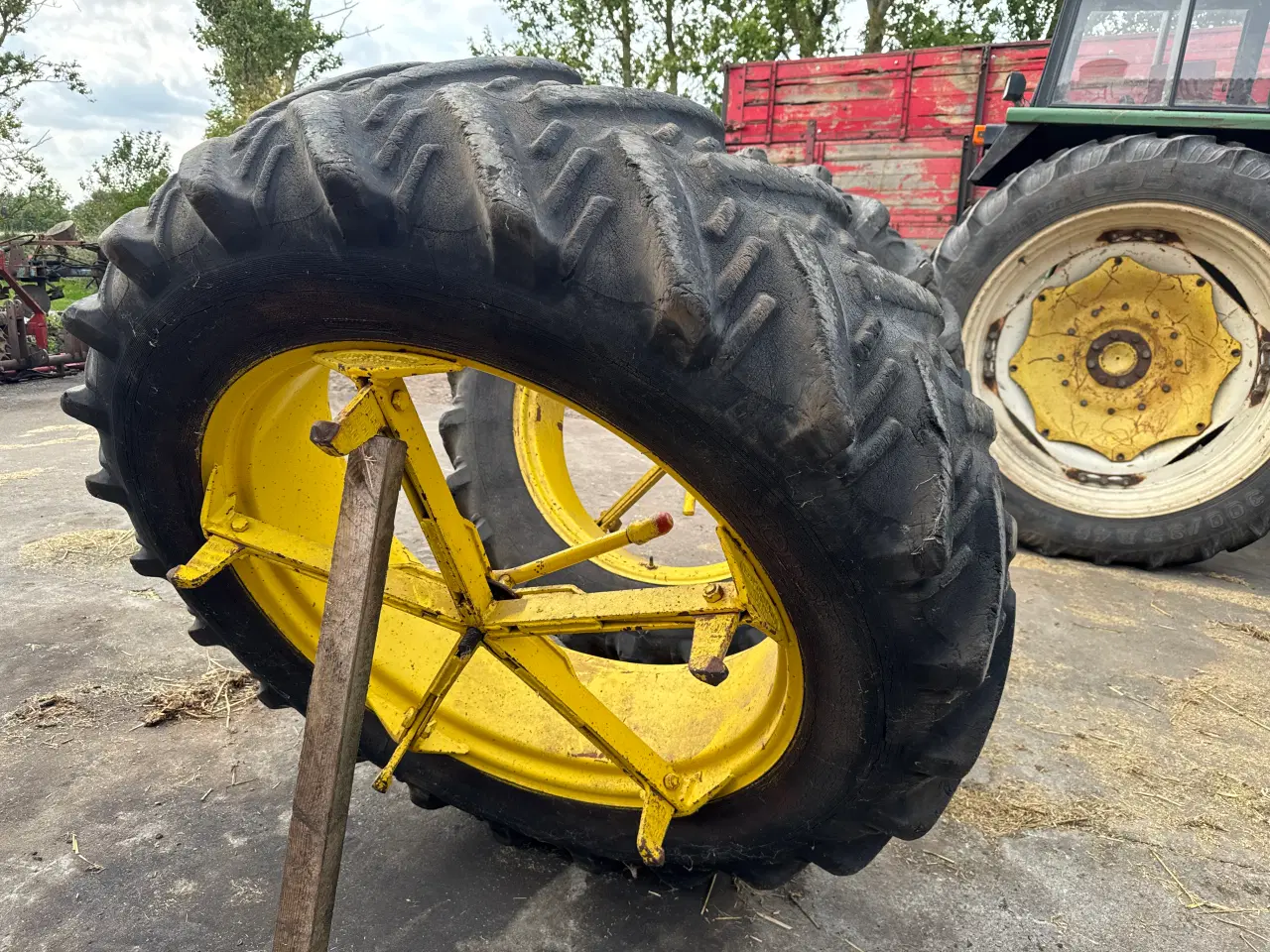 Billede 2 - Tvillinghjul Kleber 15.5R38 med 5 Arme