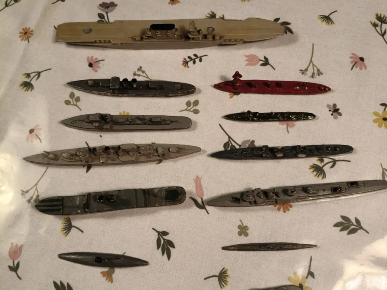 Billede 4 - super fedt lot af blyskibe og pilot