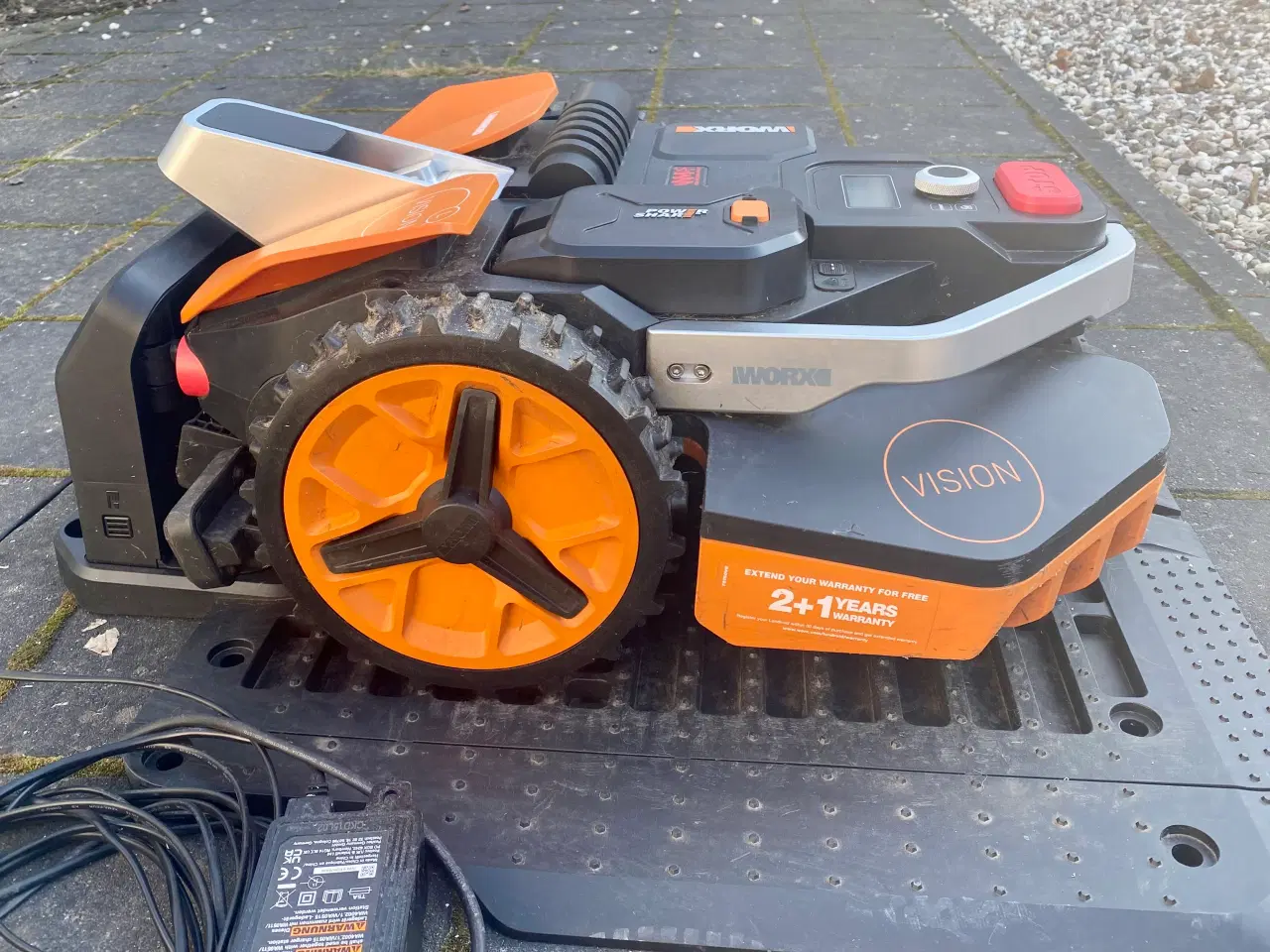 Billede 3 - Robotplæneklipper Worx Vision WR213E 1300m2