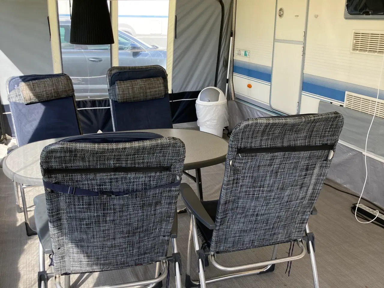 Billede 3 - Adria Unika 542 TK årg. 2009 -1300 kg med mover