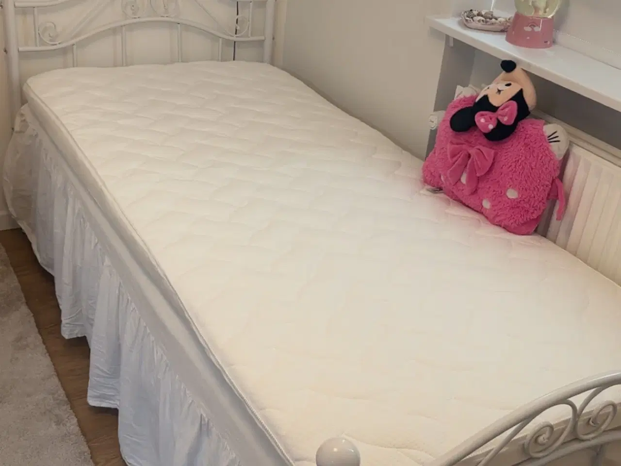 Billede 1 - 90x200 Seng med wellpur madras og topmadras