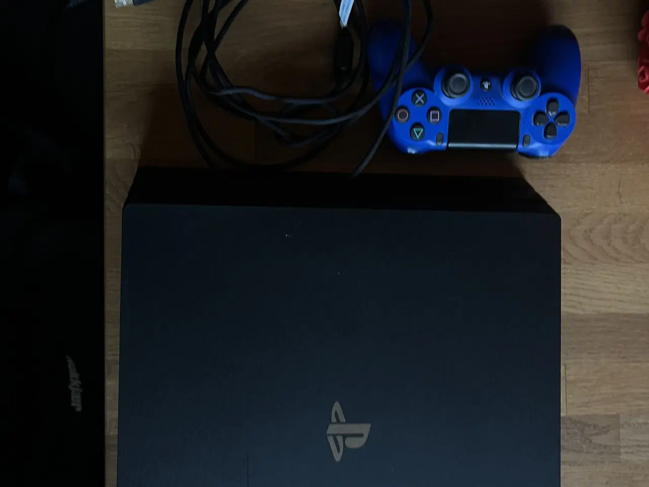 Billede 1 - PS4 Pro 1tb inkl. controller og spil