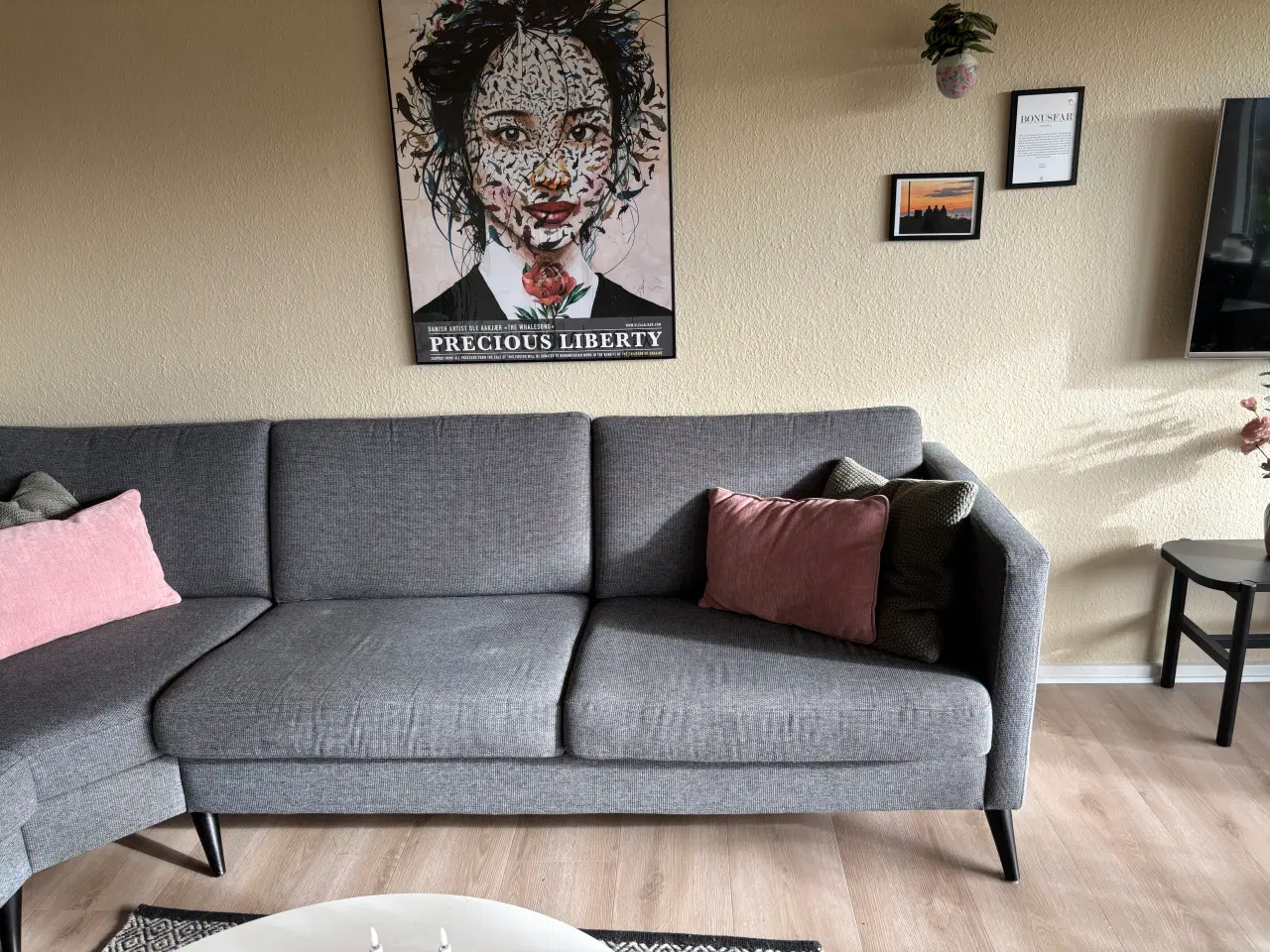 Billede 2 - Stor hjørnesofa