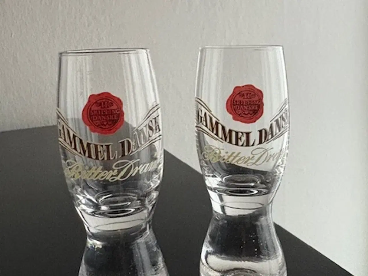 Billede 1 - Gammel Dansk Glas med Rødt Logo