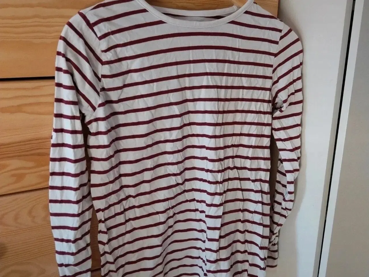 Billede 2 - 2stk langærmet T-shirt pige 