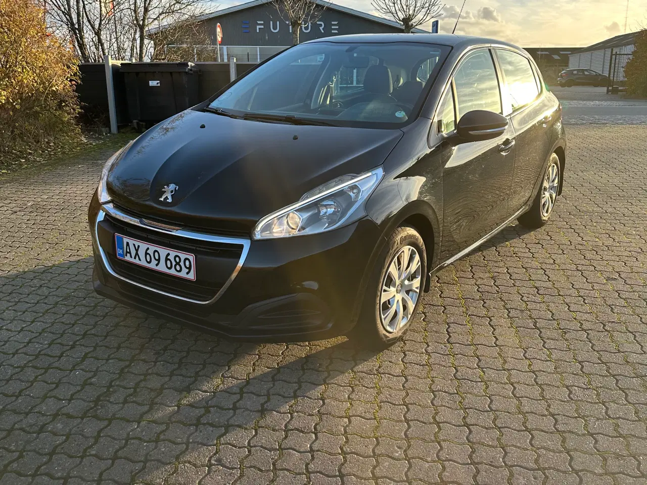 Billede 1 - Peugeot 208 nysynet + kun 113000 km!!