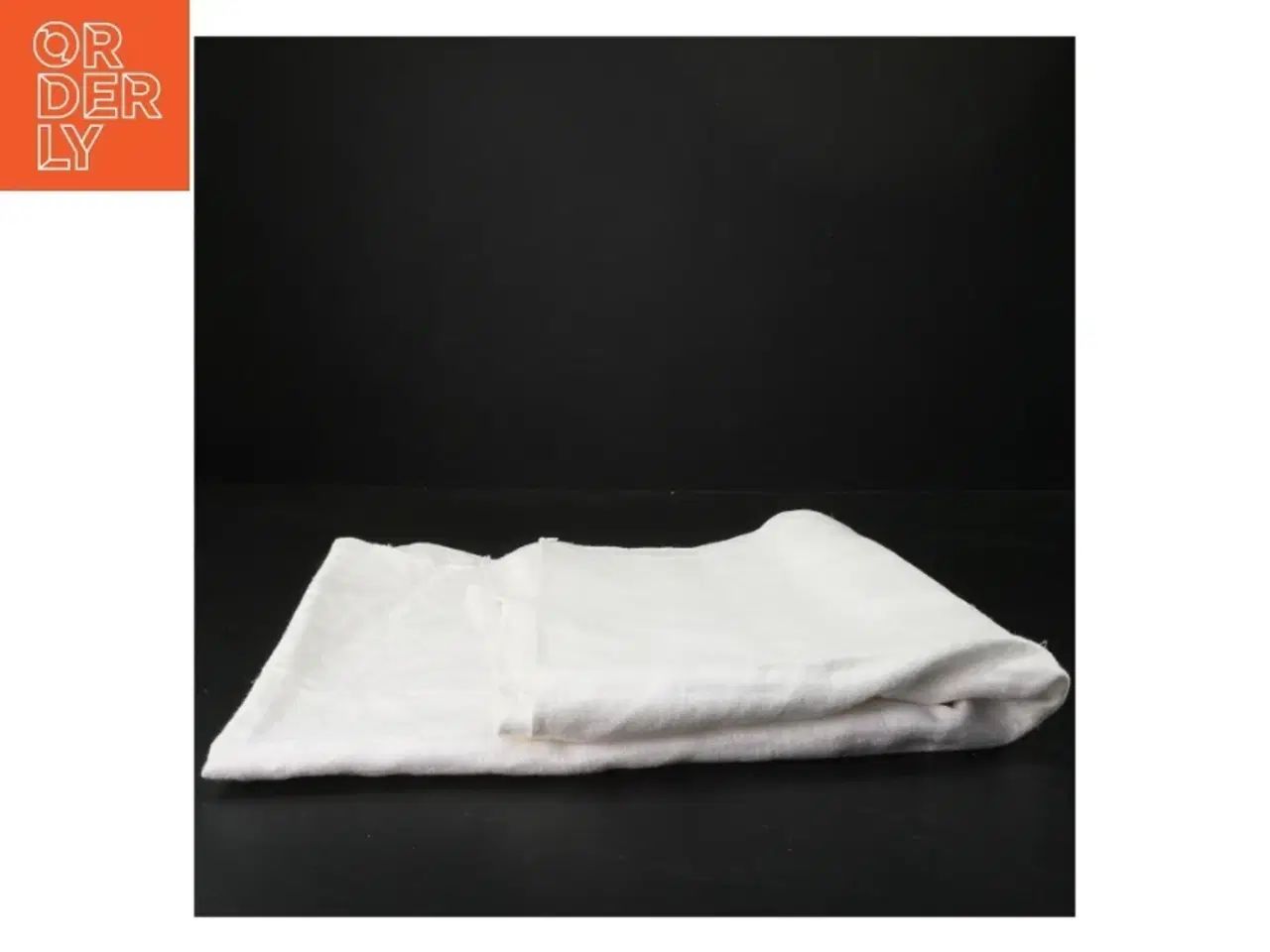 Billede 1 - Hvid dug (str. 113 x 113 cm)
