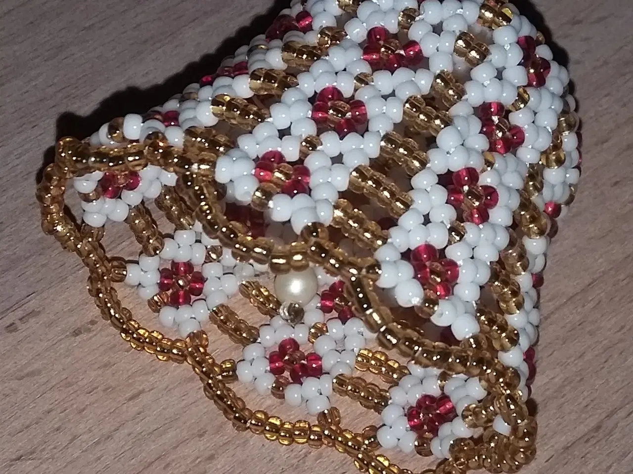 Billede 1 - JULEPYNT AF PERLER