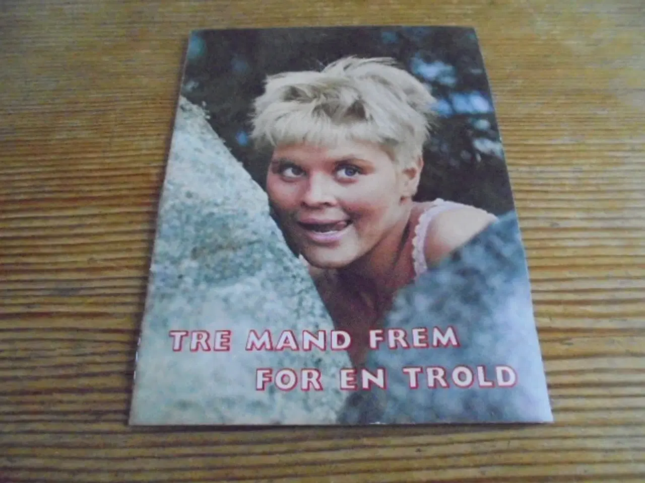 Billede 1 - Dansk filmprogram: Tre mand frem for en trold  