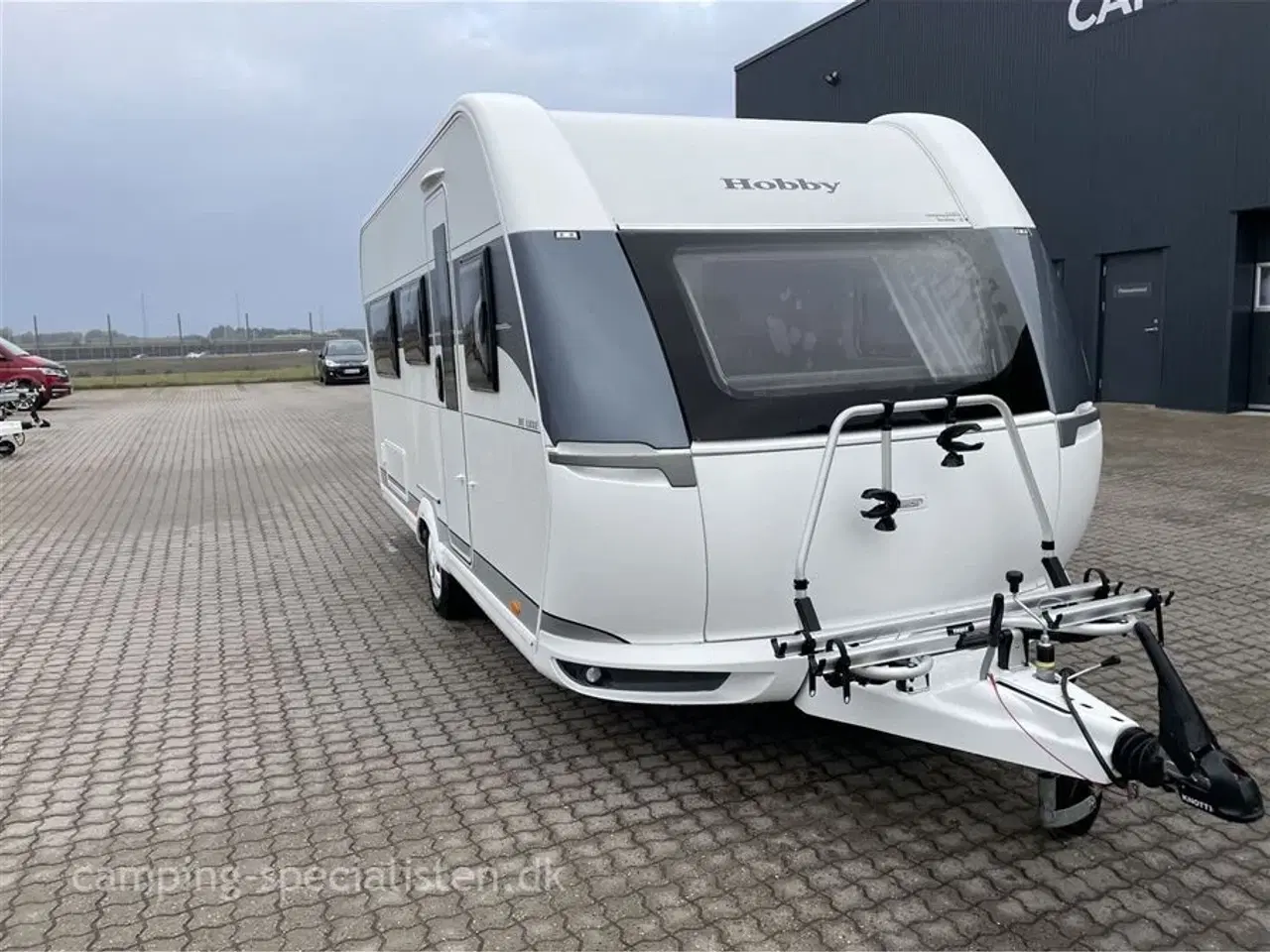 Billede 2 - 2023 - Hobby De Luxe Edition 460 LU   Så godt som ny Hobby De Luxe Edition 460 LU fra 2023 - Kan nu opleves hos Camping-Specialisten