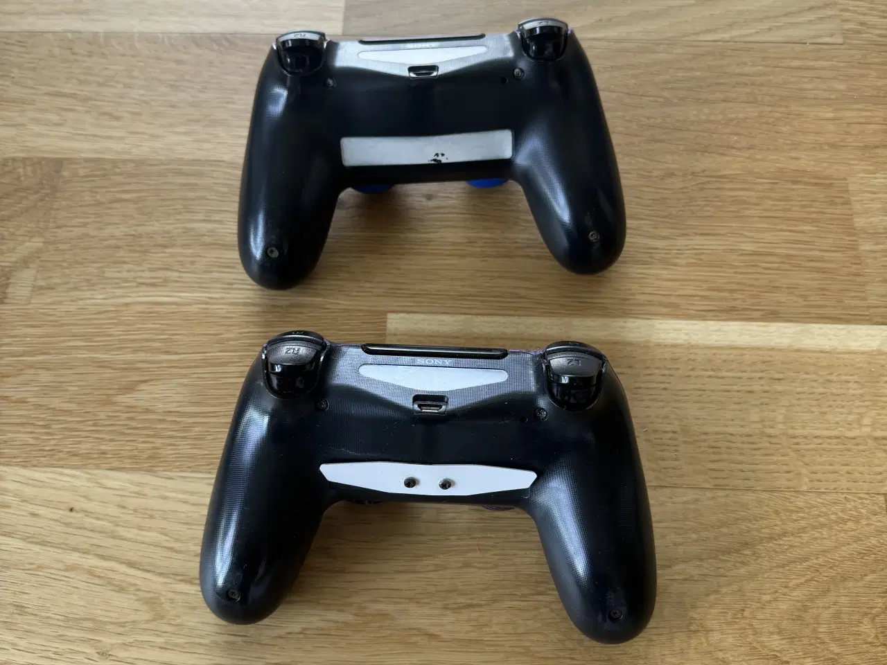 Billede 5 - Playstation 4 inkl. 2 controllere & 3 spil