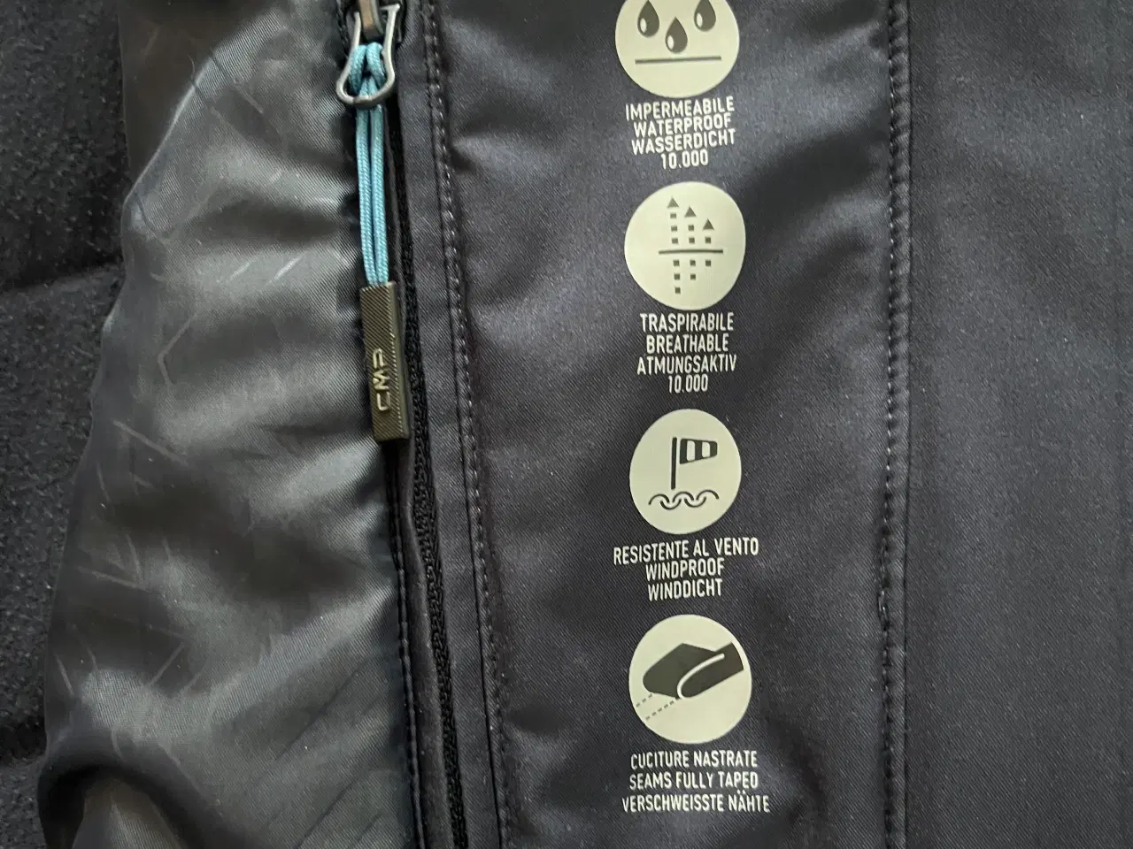 Billede 2 - Skijakke med gode detaljer