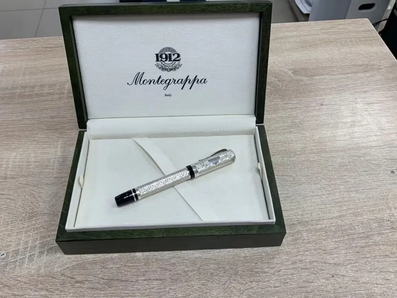 Billede 1 -  Montegrappa Cosmopolitan Batik fyldepen