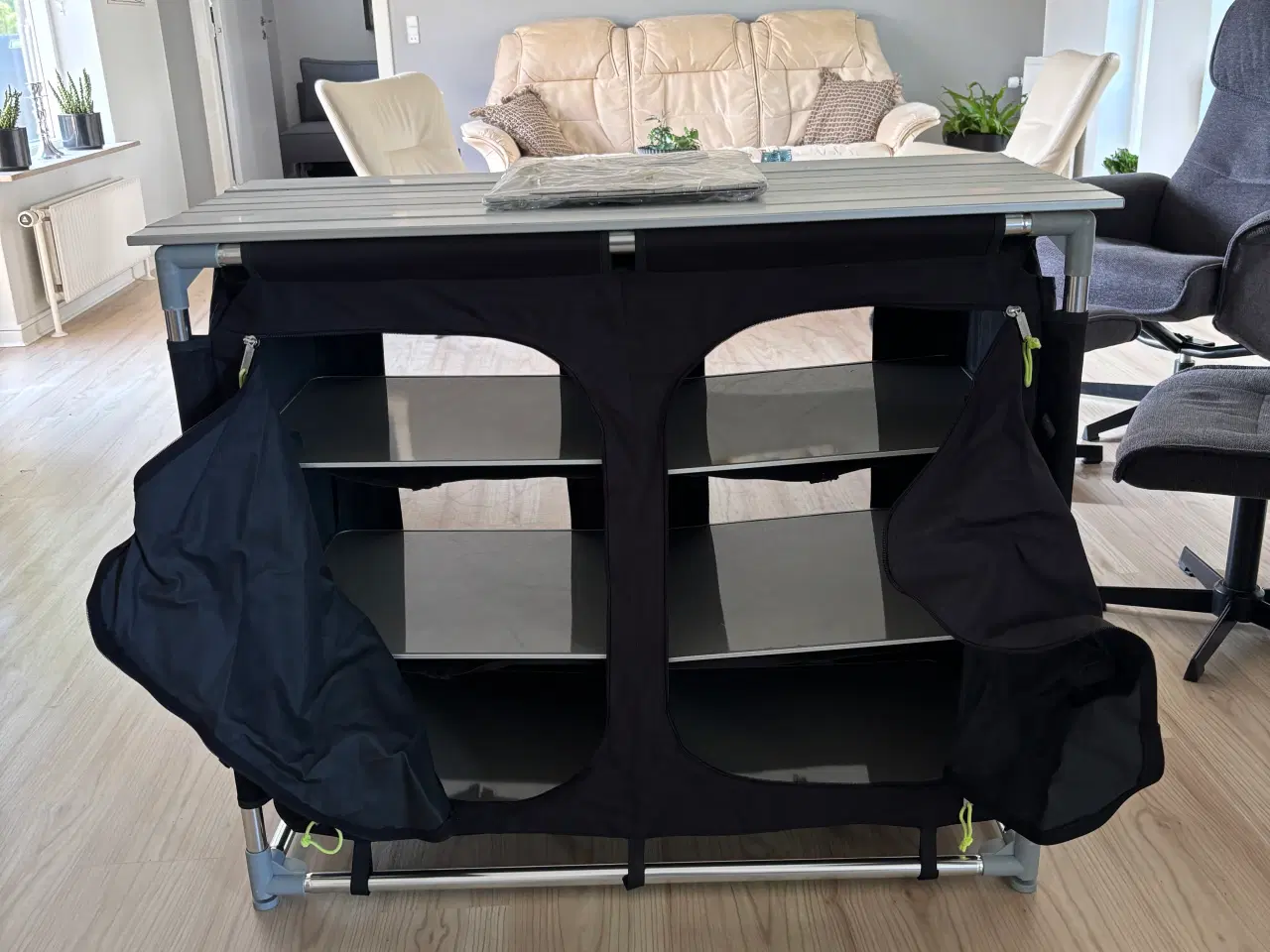 Billede 3 - Camping opbevaringsskab