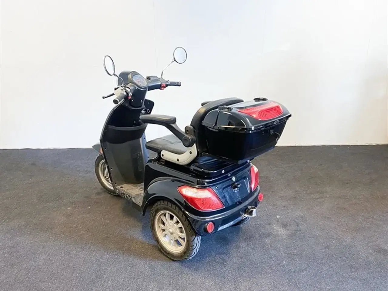 Billede 2 - VGA Tres 25 km/t