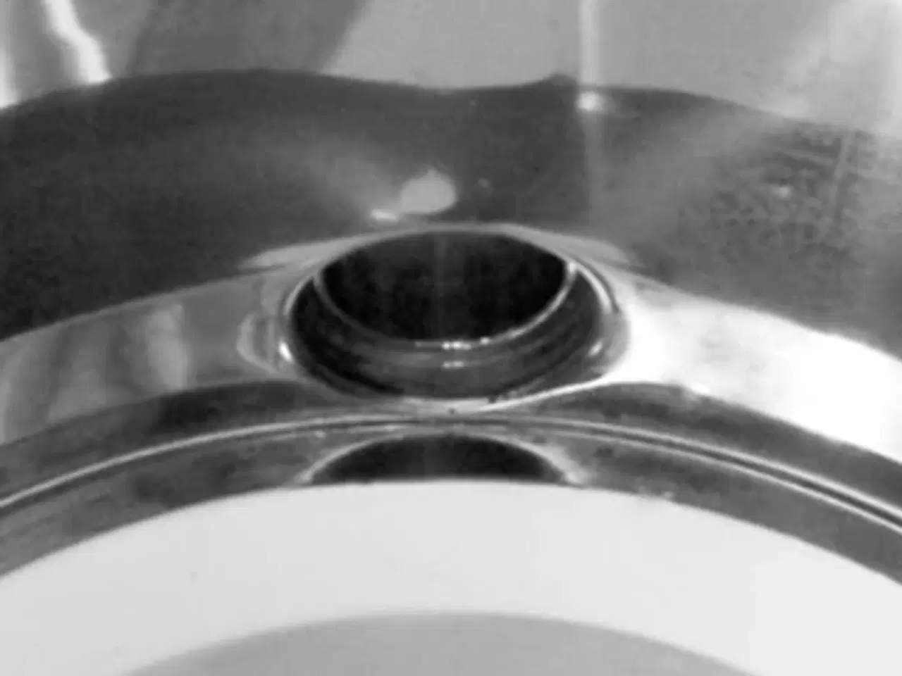 Billede 5 - Velholdt CMF honningslynge (hånd) sælges