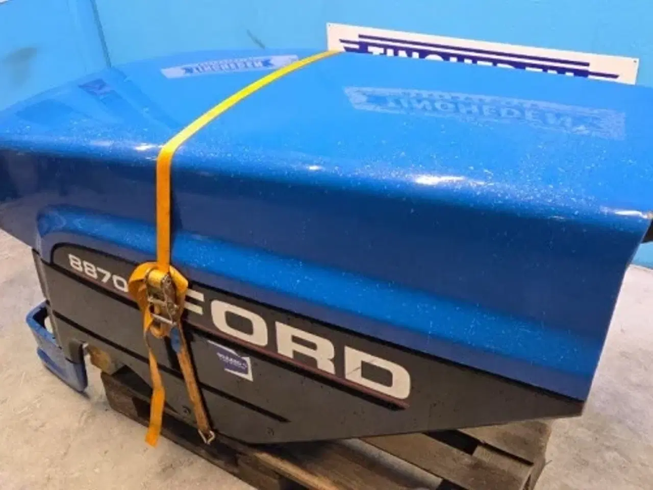 Billede 22 - Ford 8870 Motorhjelm