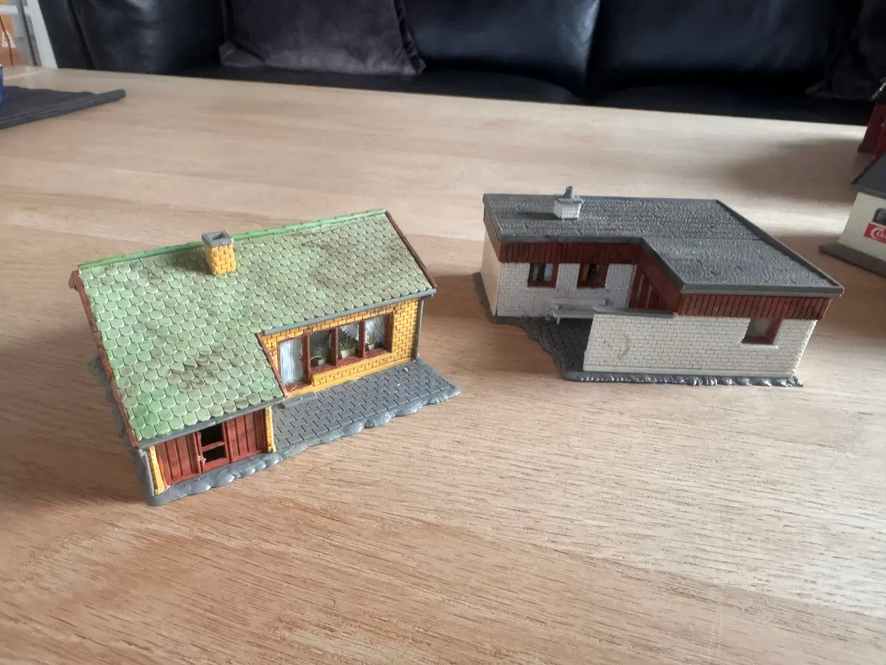 Billede 7 - Modelhuse til togbane.