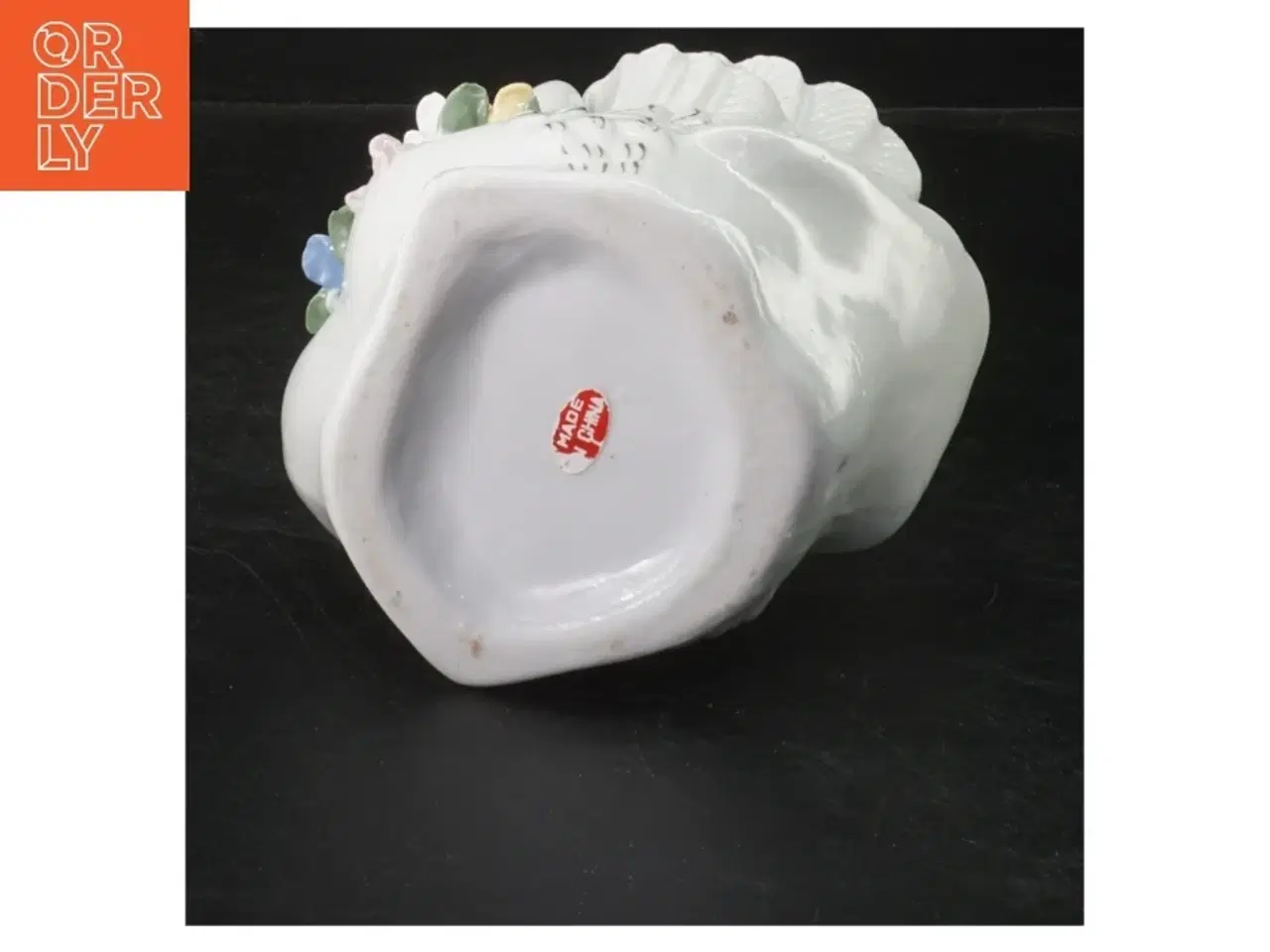 Billede 2 - Porcelænssvane med blomsterdekoration (str. 22x9 cm)