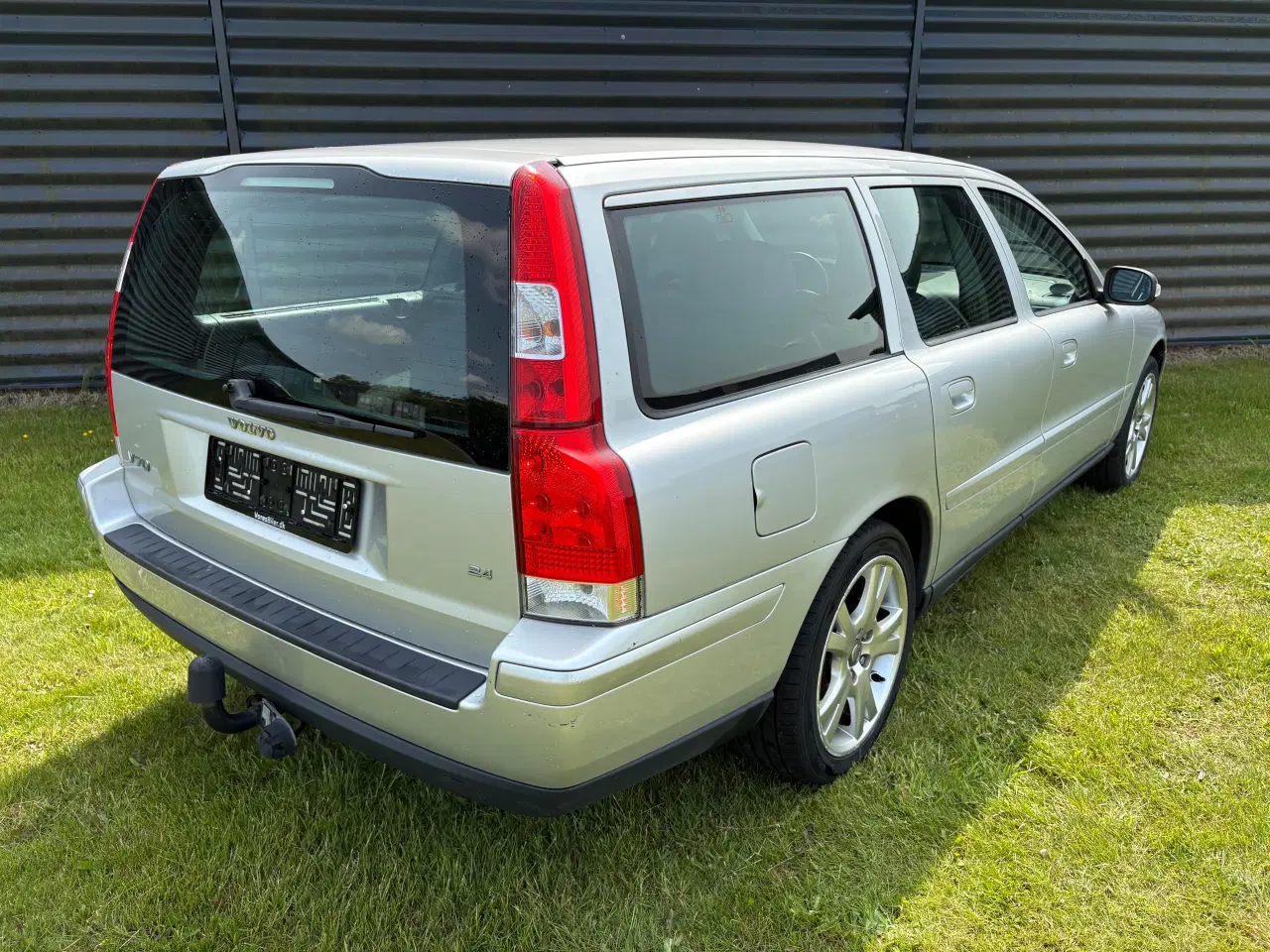 Billede 6 - Volvo V70 2,4 140 HK - Nysynet med lavt km-tal