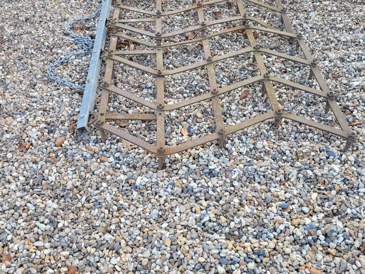 Billede 2 - Kraftig rive sælges 