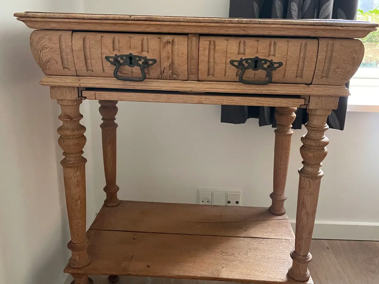 Billede 1 - Tobaksbord