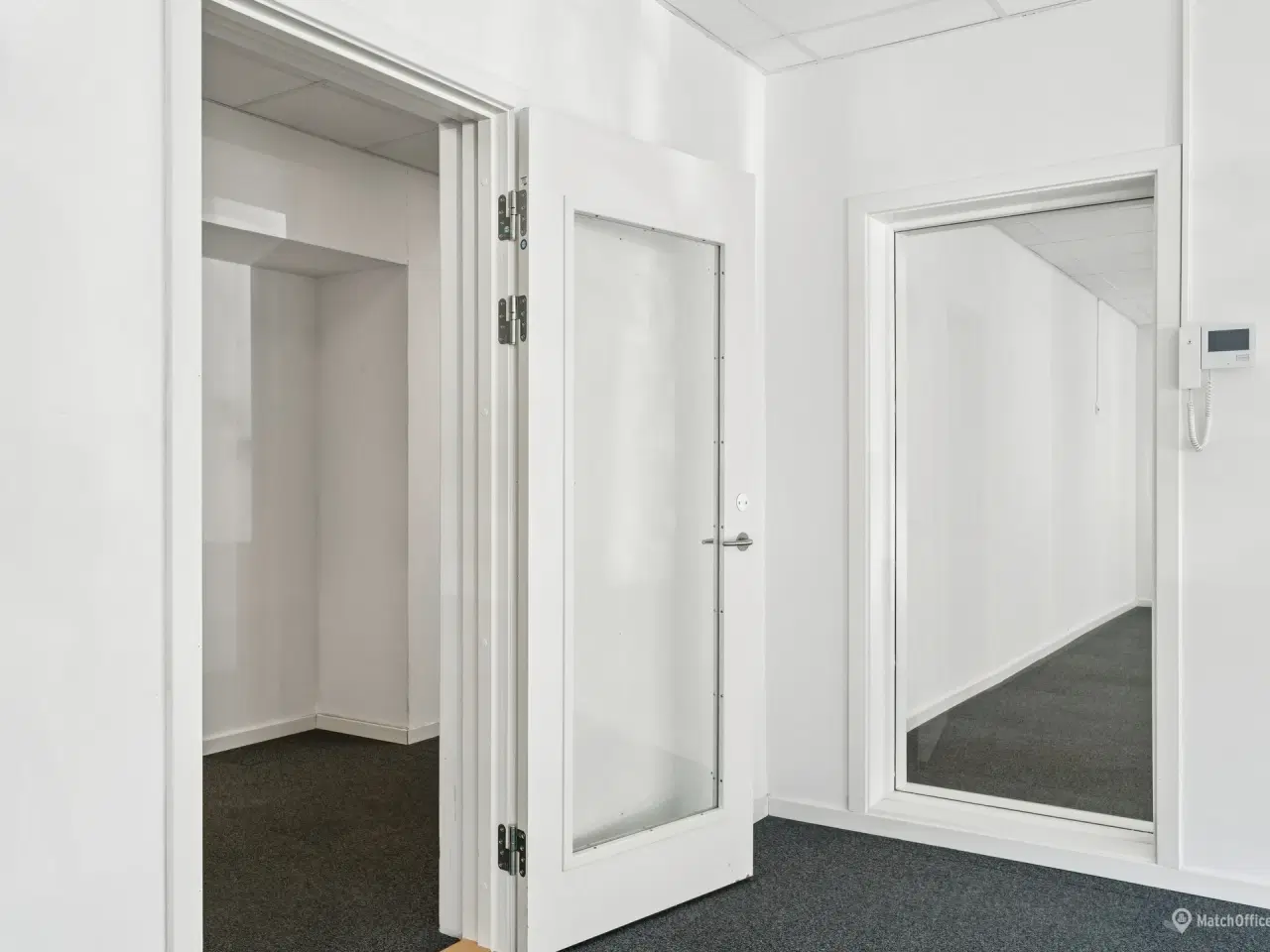 Billede 21 - 1.629 m² logistikejendom med last mile-placering og nyinstalleret rampe i Hvidovre