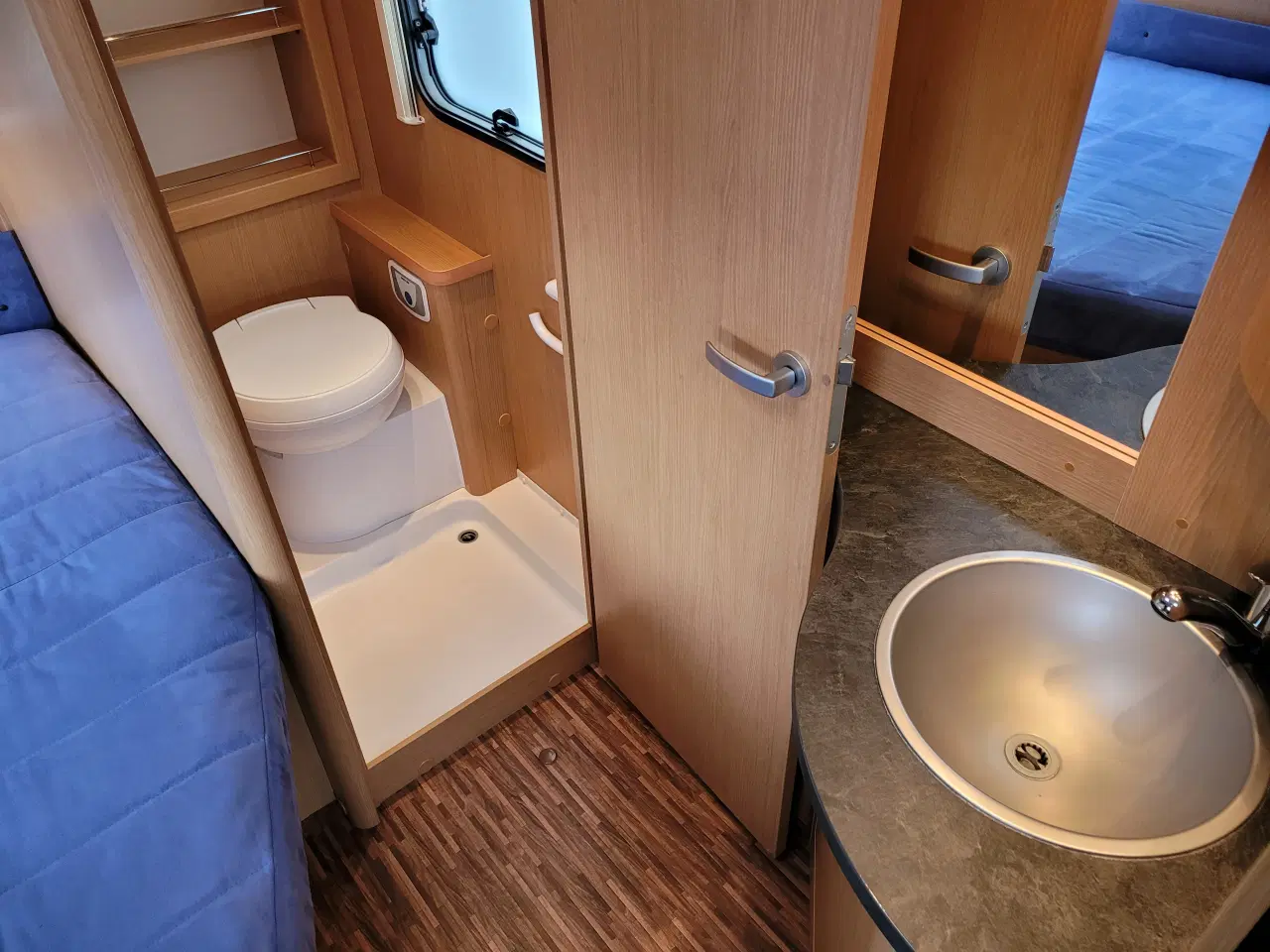 Billede 11 - 2011 Hymer 465 db.seng..til en god pris