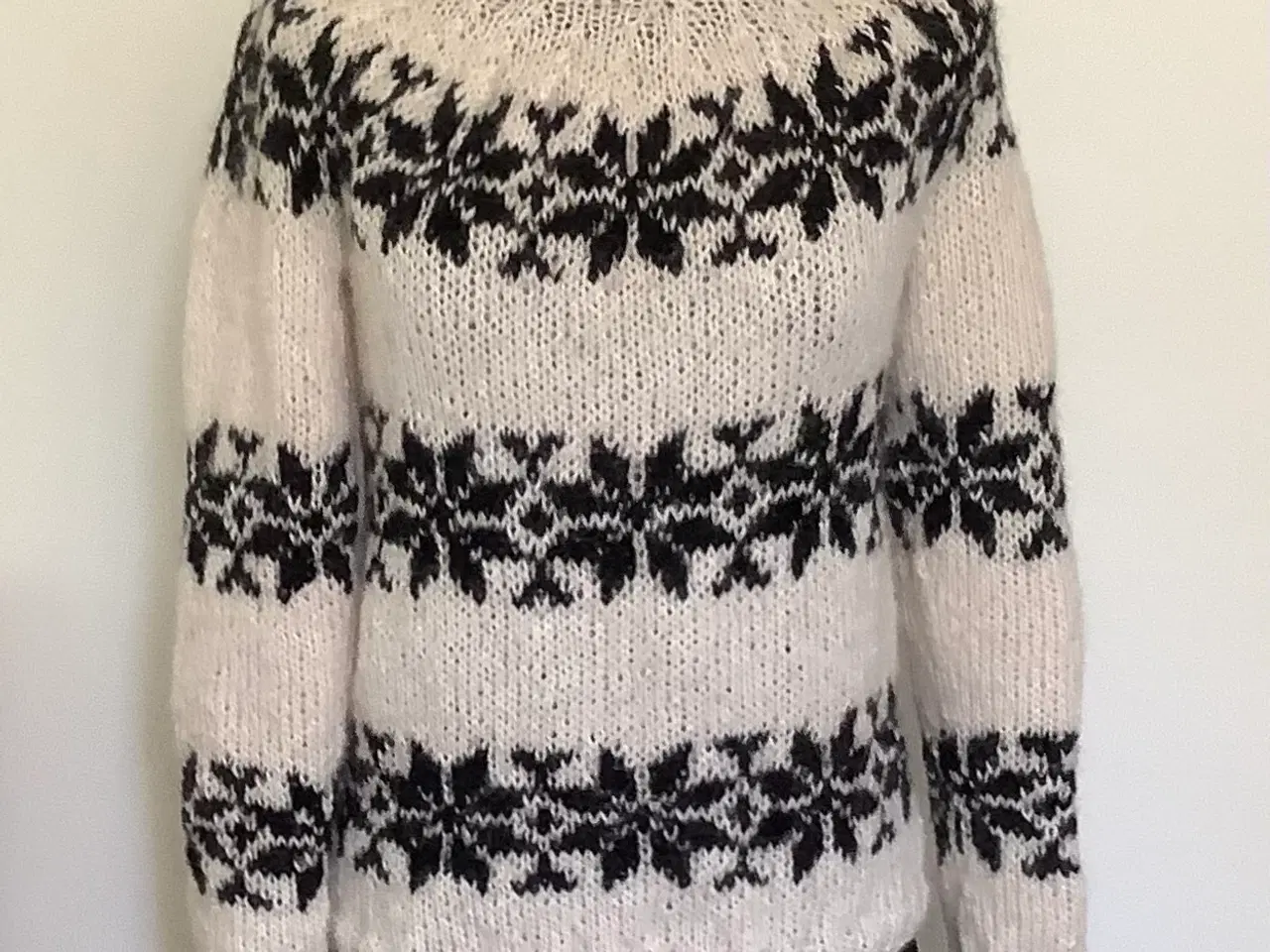 Billede 1 - Sarah Lund sweater - håndstrikket i ren alpaca