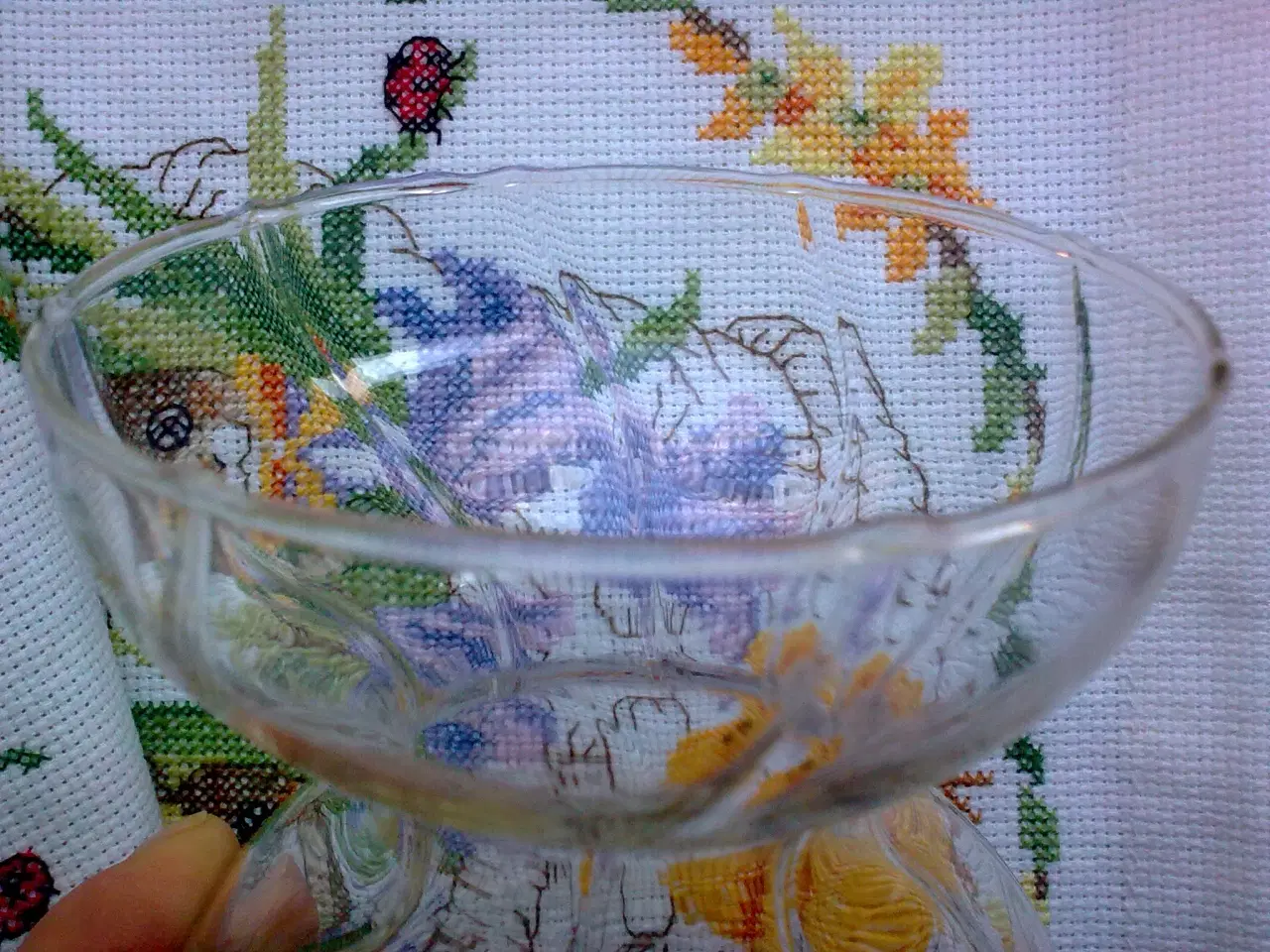 Billede 3 - Påske broderi bordløber tyvstart & hyacint glas